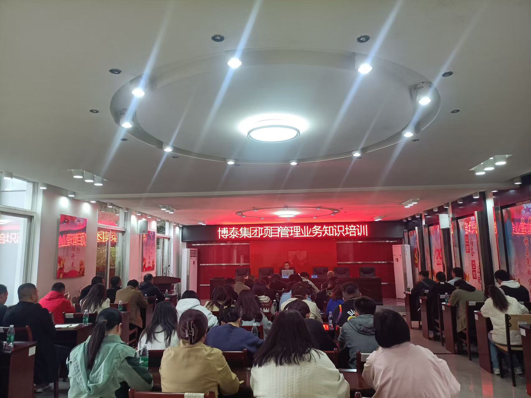 �����Ŀ���������������I(y��)��(w��)֪�R��Ӗ(x��n) ----��̩���F�M���_չ�Ŀ���팣�}��Ӗ(x��n)